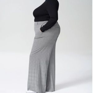 Universal Standard Emma slacks. Discontinued plaid color.